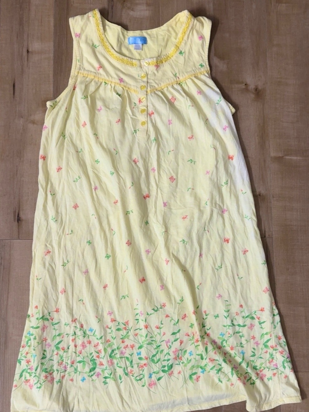 VINTAGE YELLOW NIGHTGOWN WITH BUTTERFLIES SIZE L